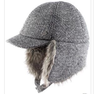 REI Women’s Gray Tweed Shorty Earflap Hat